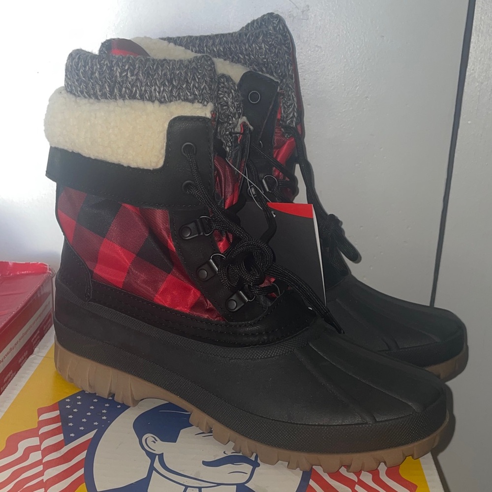 Cougar Storm Tan Boots size 10